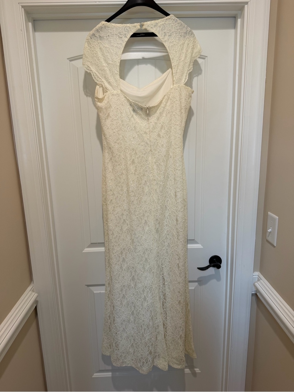 Ralph LaureLace Cap-Sleeve Ivory Dress with Open Back